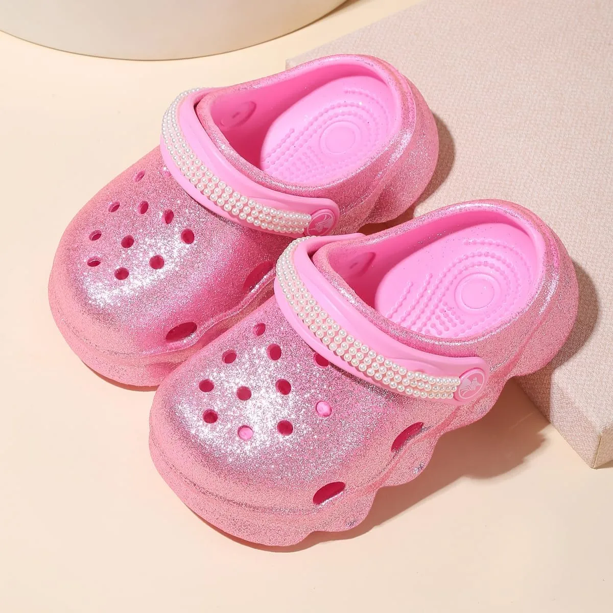 Casual Bright-Colored Clogs for Kid's, Toddlers, Girls, Breathable Lightweight Children's Garden Shoes for Beach Pool, Anti Slip Sandals Clogs, Water Shoes Summer Slides