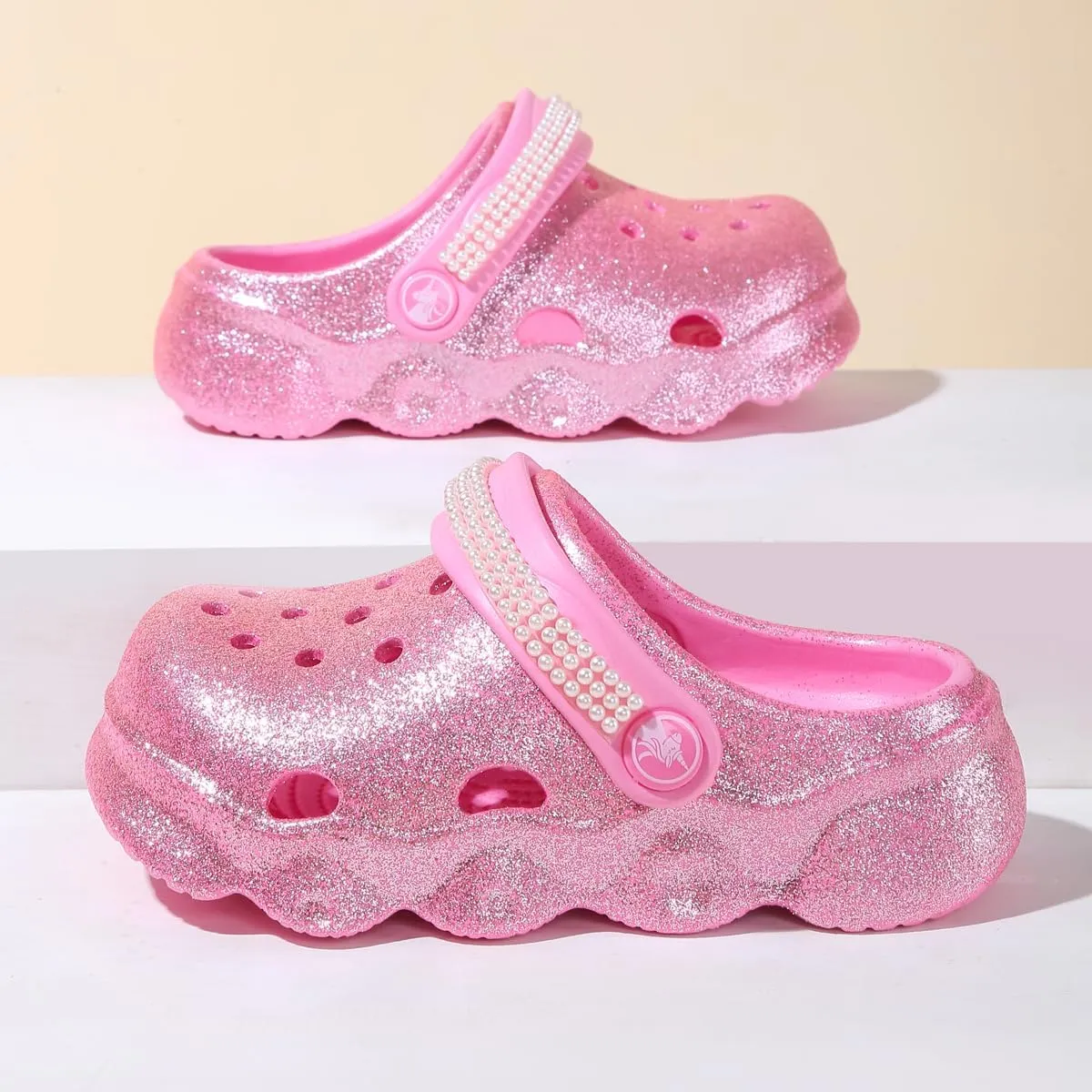 Casual Bright-Colored Clogs for Kid's, Toddlers, Girls, Breathable Lightweight Children's Garden Shoes for Beach Pool, Anti Slip Sandals Clogs, Water Shoes Summer Slides