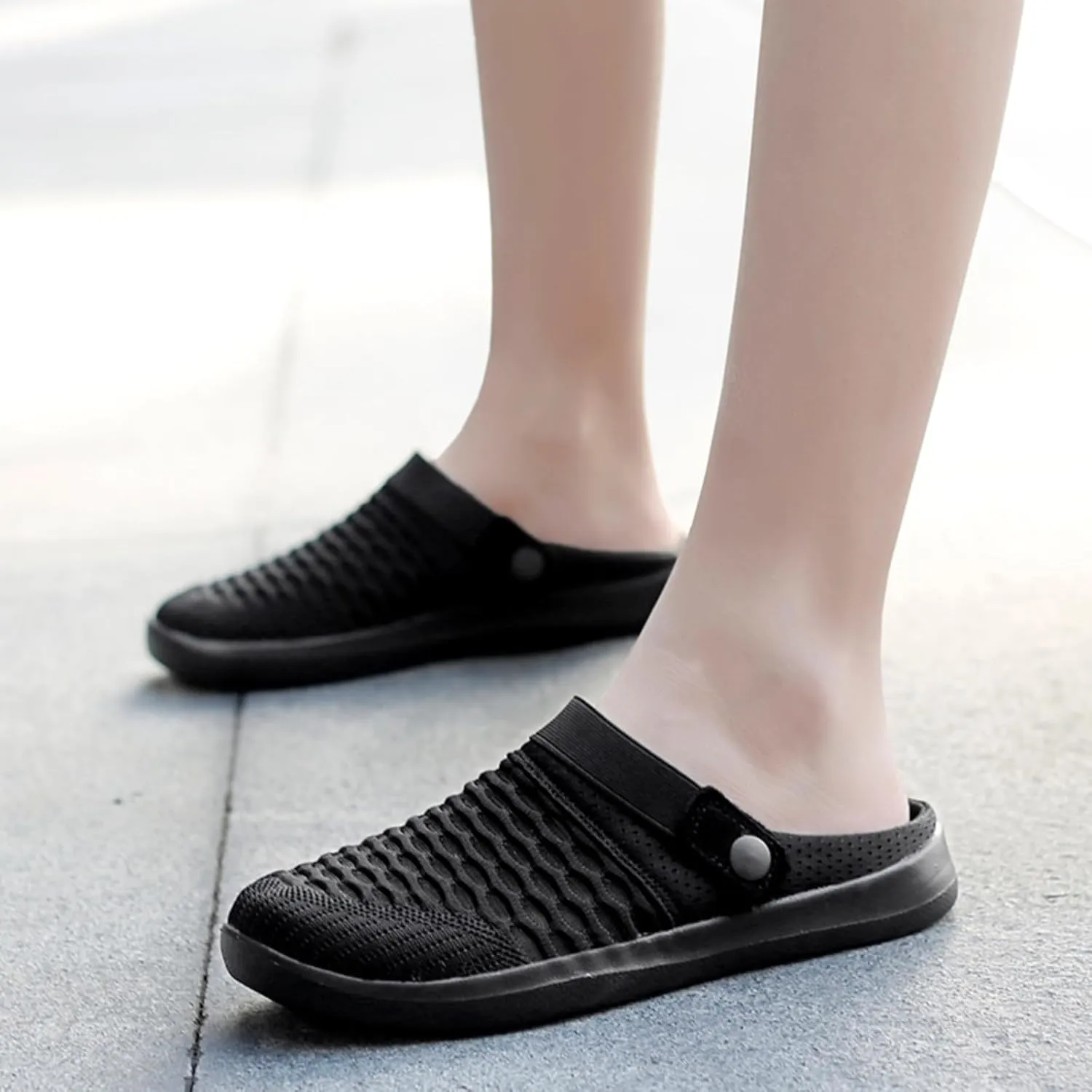 Clogs for Women Summer Casual Slip-on Mesh Mules Shoes Breathable Hollow Out Slippers Comfortable Closed Toe Sandals Fashion Open Back Slip On Shoes Lightweight Walking Slippers