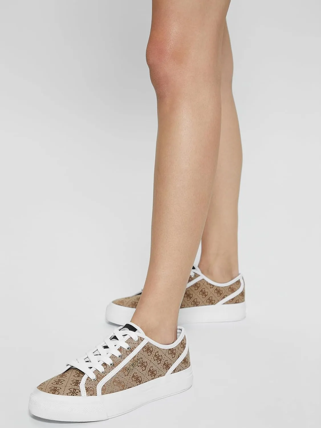 GUESS Women's Jelexa Sneaker