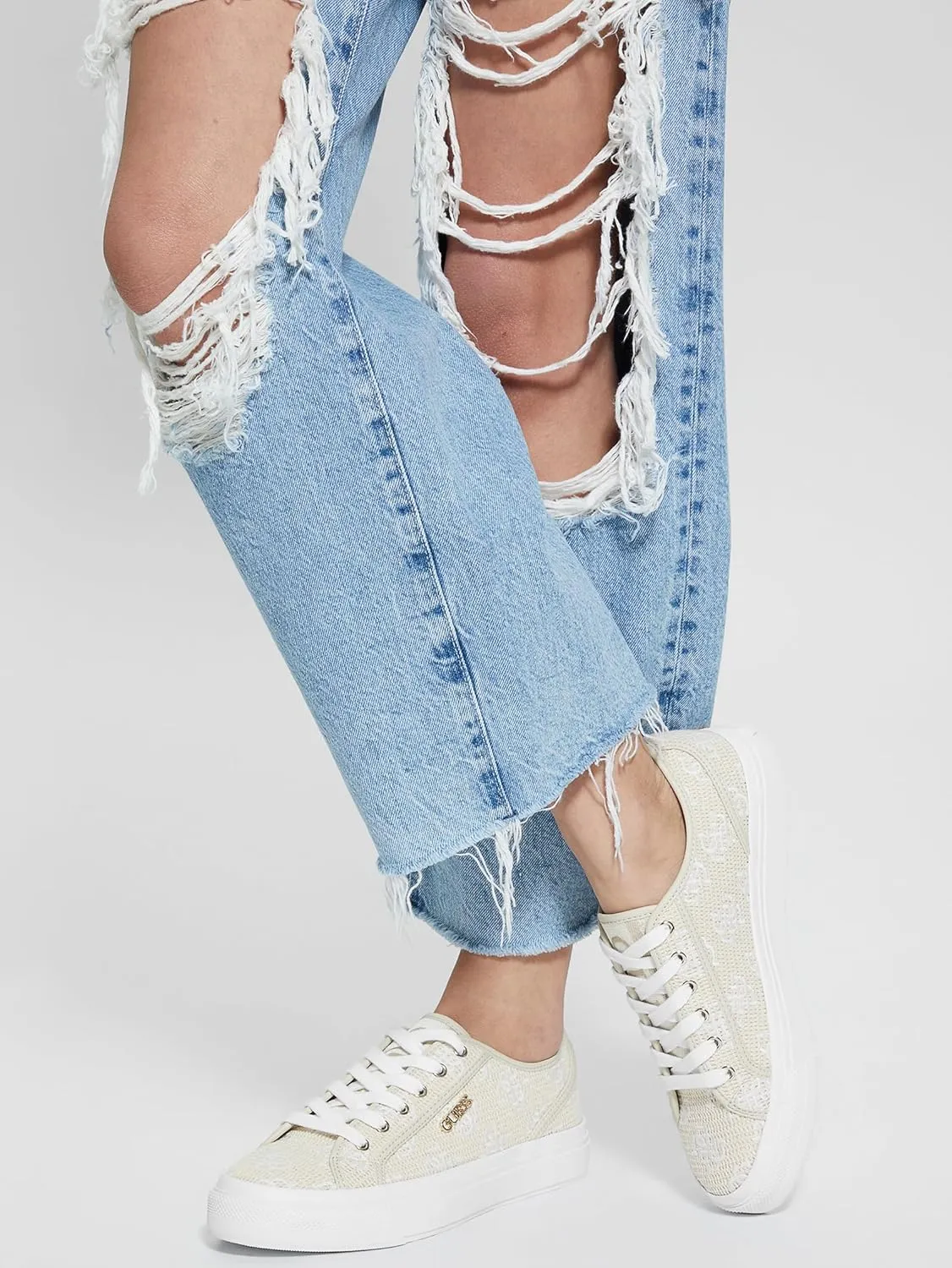 GUESS Women's Jelexa Sneaker