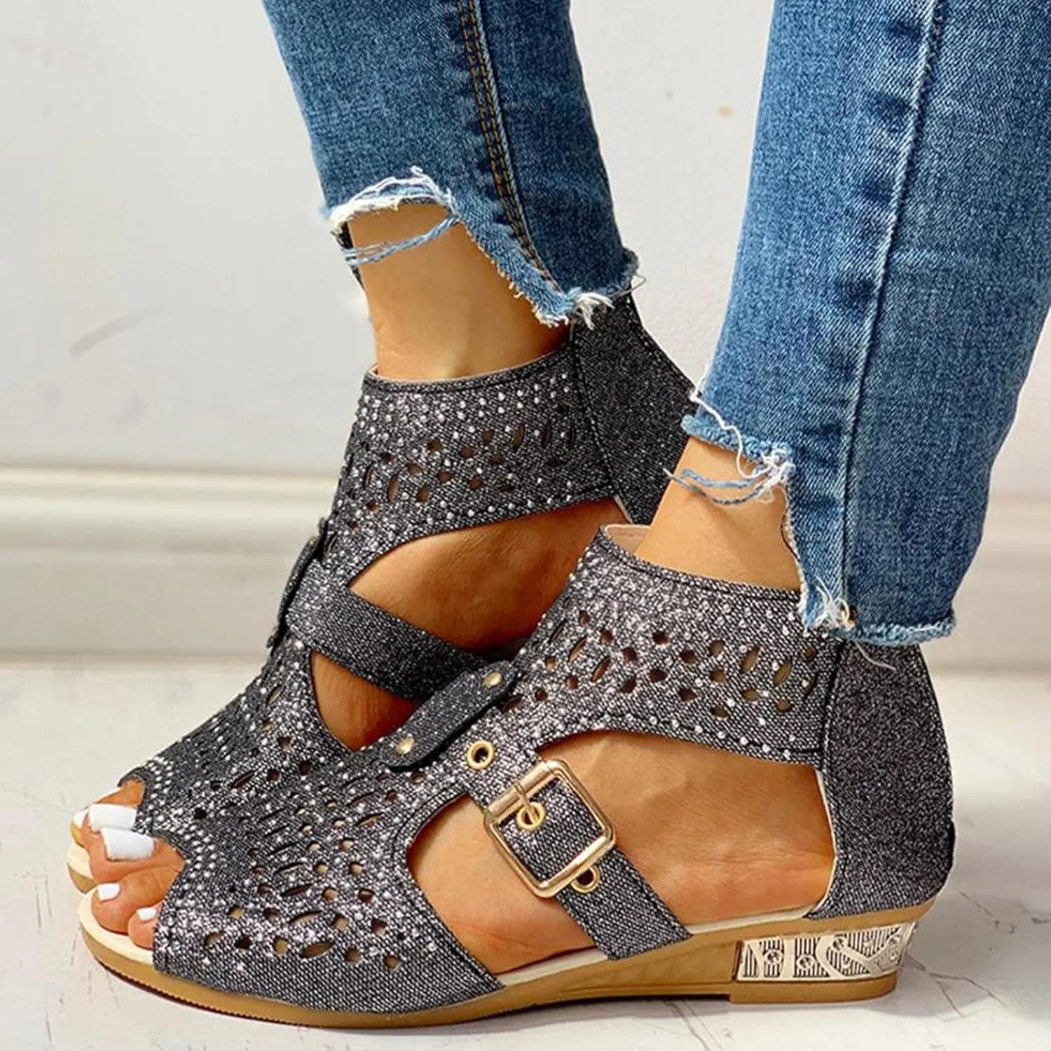 Hbeylia Flat Sandals for Women,Rhinestones Hollow Out Peep Toe Cross Strap Sandals for Womens Glitter Zipper Roman Gladiator Sandals Shoes Summer Casual Daily Sandals