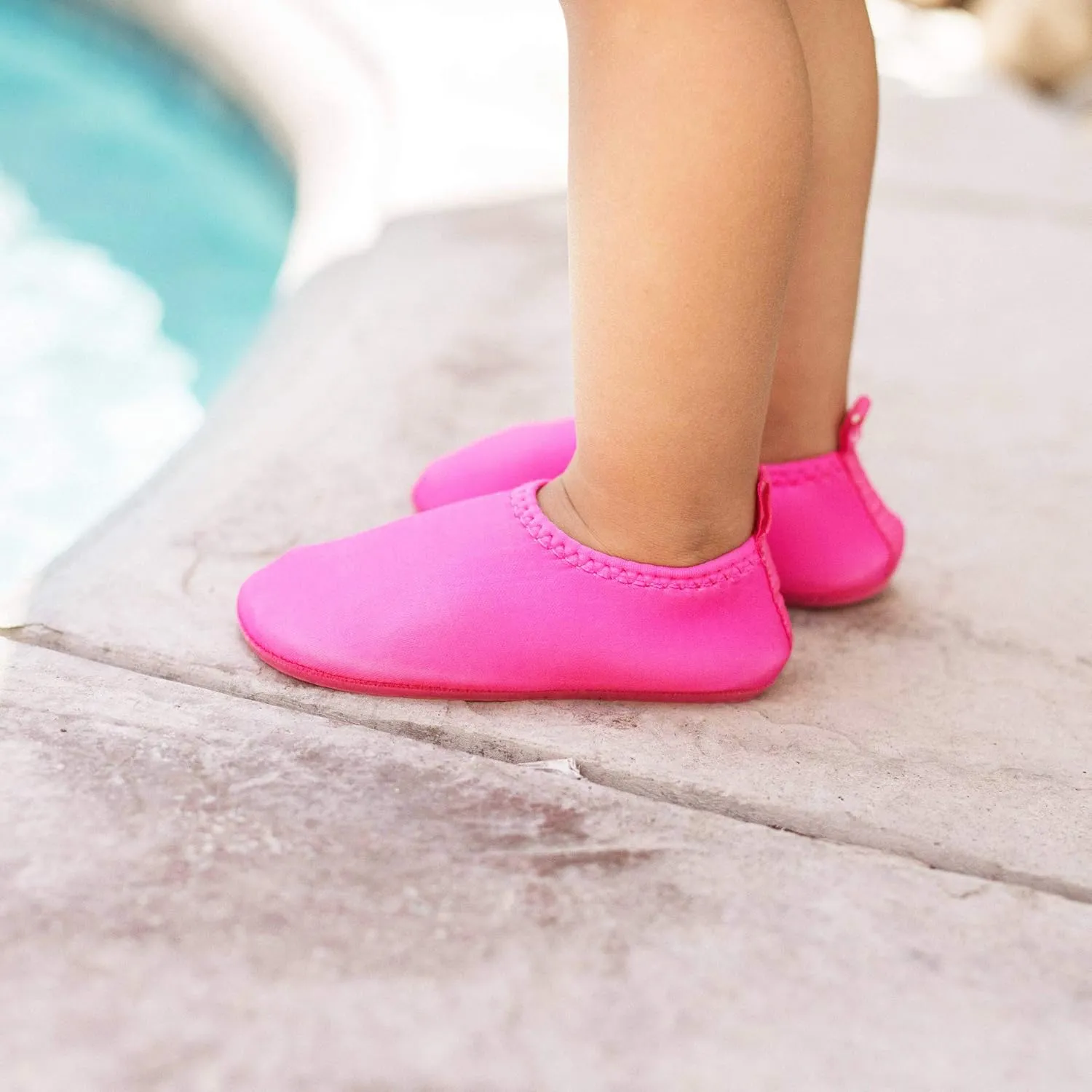 i Play. Unisex-Child Water Socks Shoe