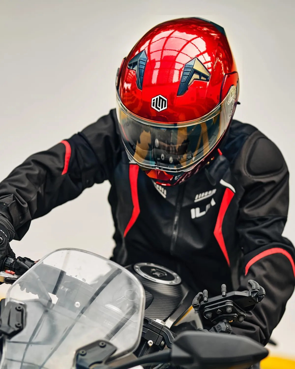ILM Motorcycle Modular Full Face Helmet for Adult Flip up Dual Visor LED Tail Light Optional DOT