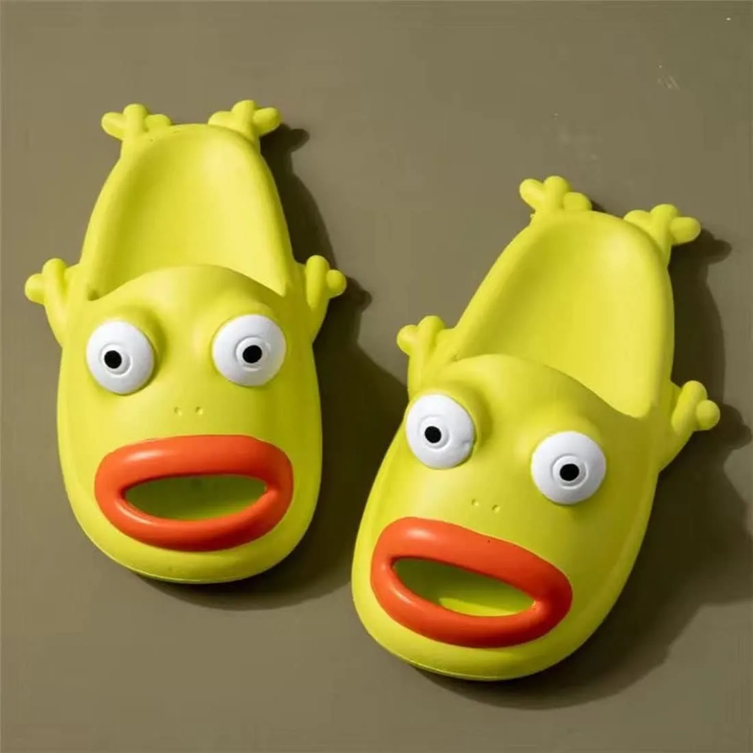 Kvikci Frog Slippers, Unisex Summer Funny Animal Slides, Bass Sandals, Frog Flip Flops Couple Beach Slipper Bath Shoes
