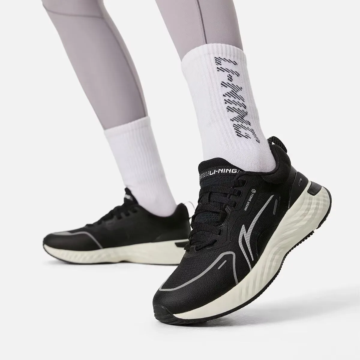 LI-NING Protection Cloud Women Running Shoes Anti Splash Shock-Absorbing Rebound Casual Sports Shoes AGLU244