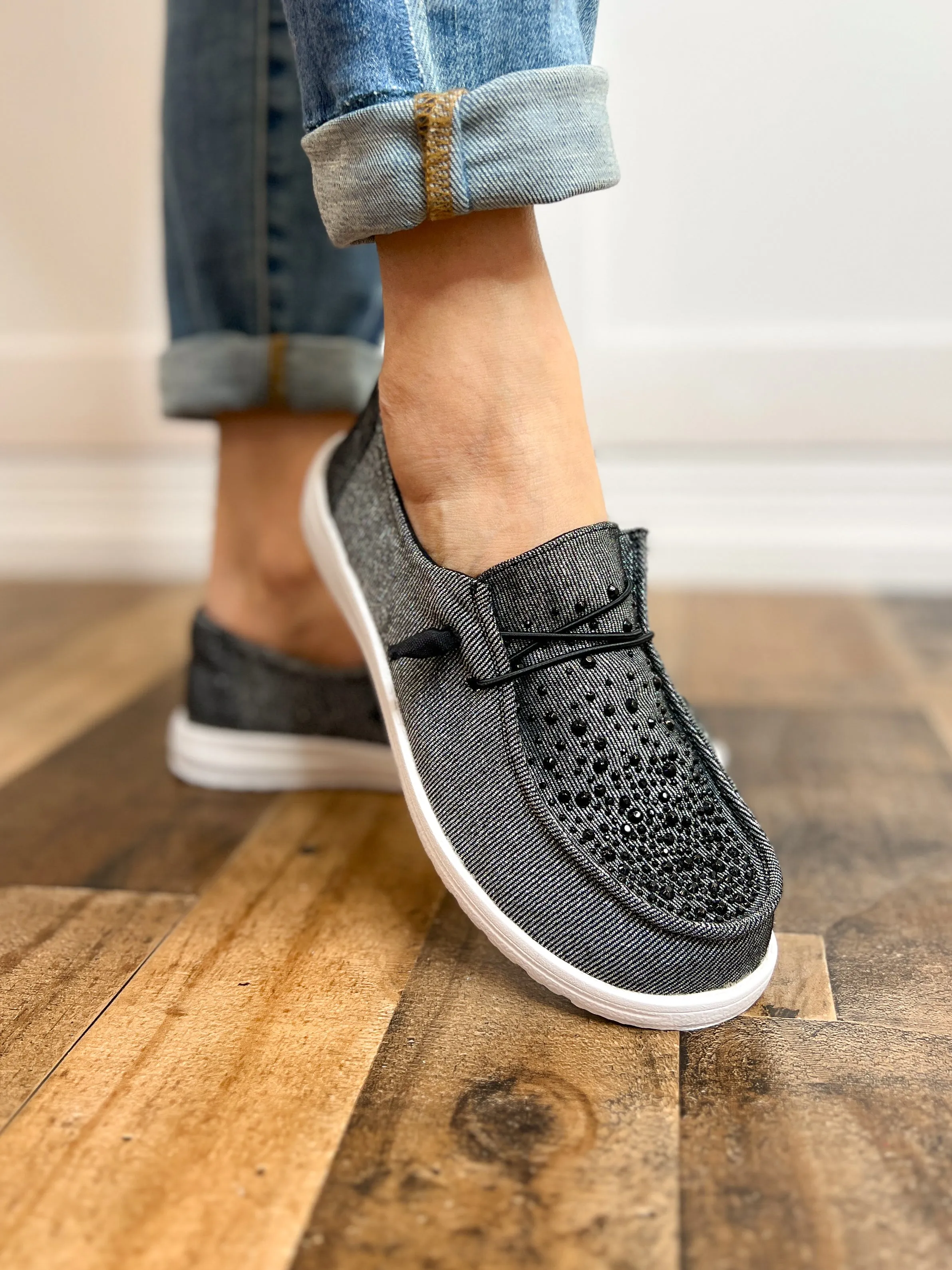 Maco Water Drops Slip-On Tennis Shoes in Black