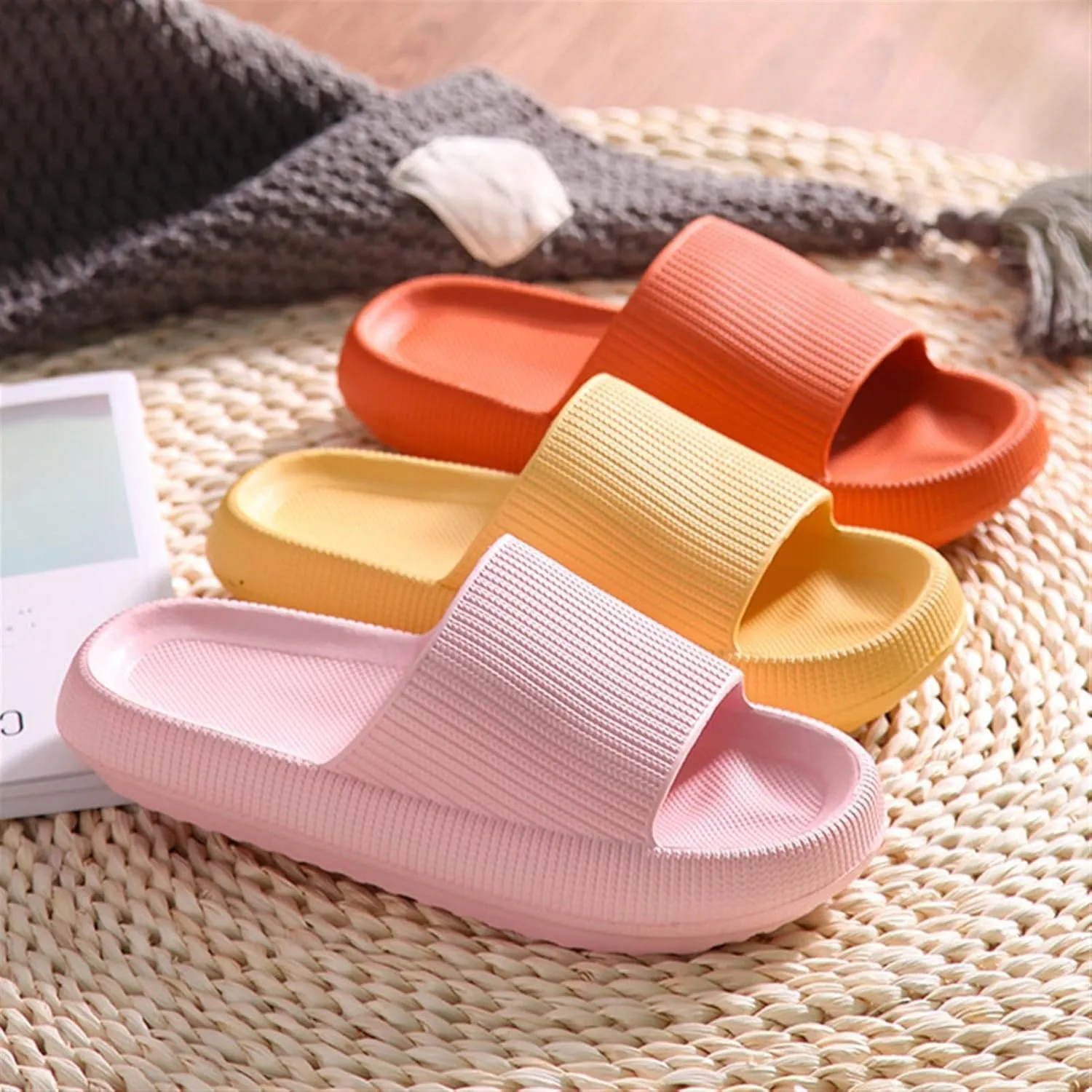 Mens Slippers Home Slippers Shower Shoes Thick Platform Womens Sandals Indoor Bathroom Anti-Slip Slides Ladies Shoes Flip Flop
