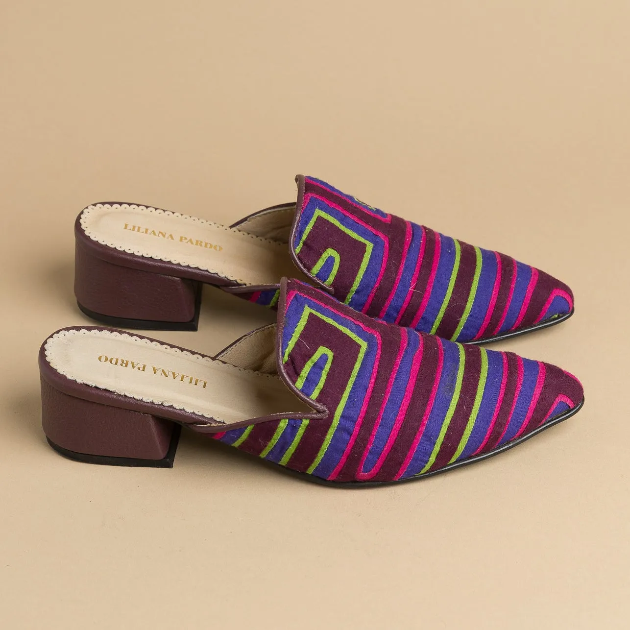 Mola Mule | Wine Multicolor