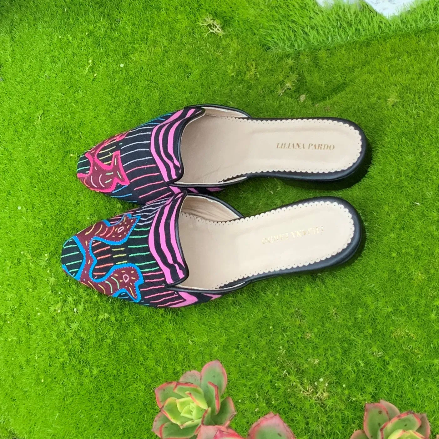 Mola Mules | Black Multicolor