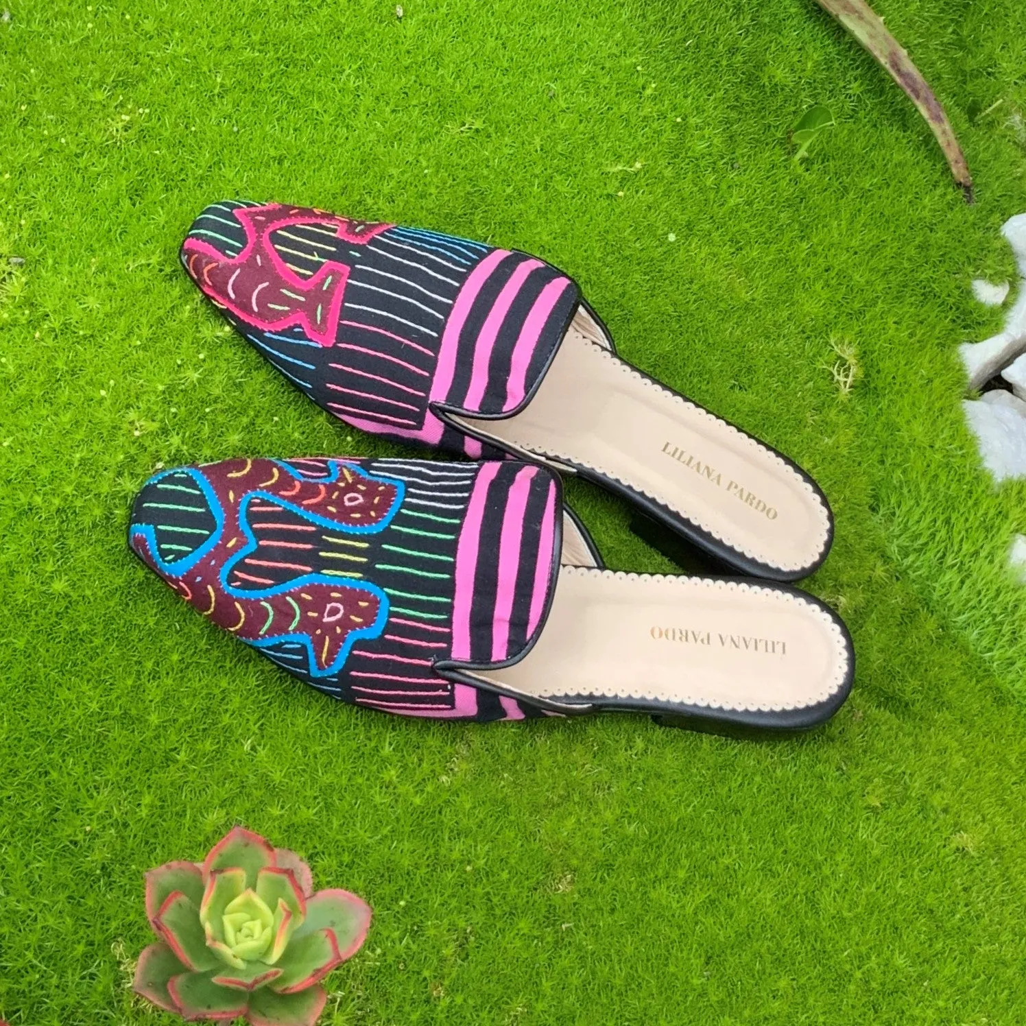 Mola Mules | Black Multicolor