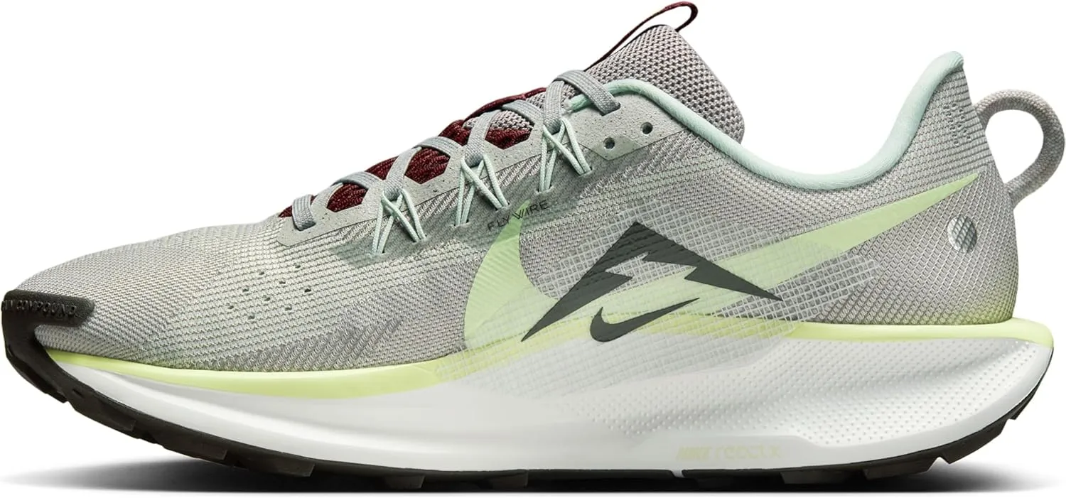 NIKE Men's Sneaker