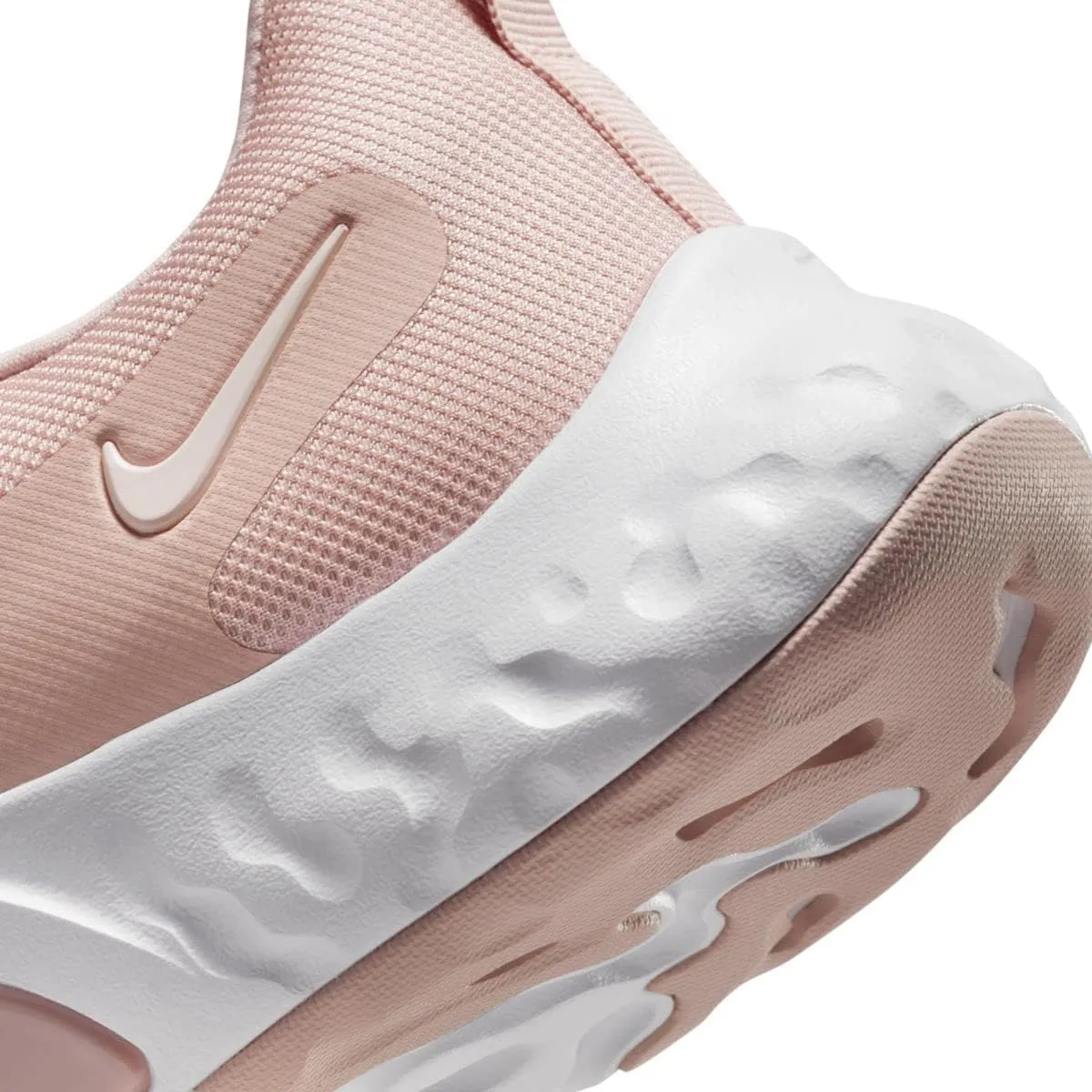 NIKE Women's Sneaker