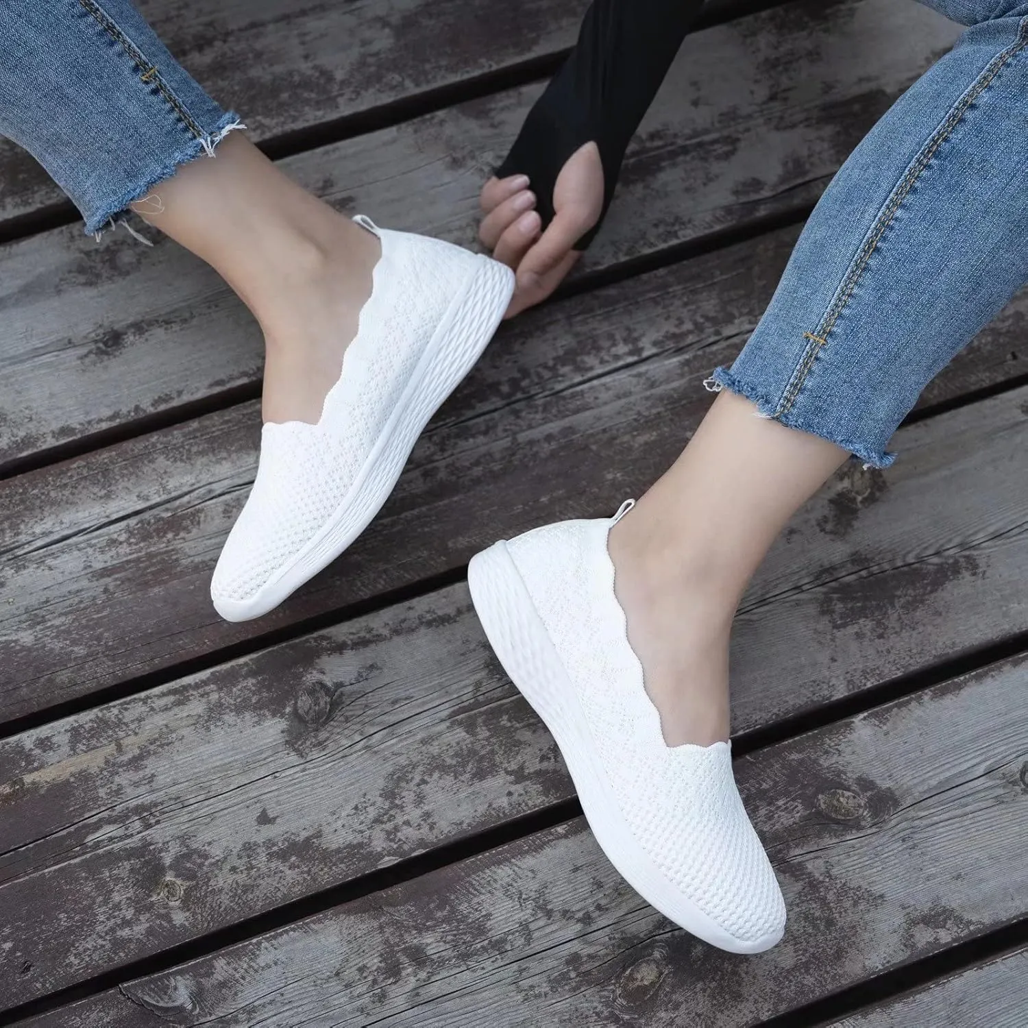 poemlady Women's Slip on Loafer Shoes - Mesh Casual Ballet Flat Nurse Walking Sneakers Knit Round Toe Memory Foam Casual Shoes