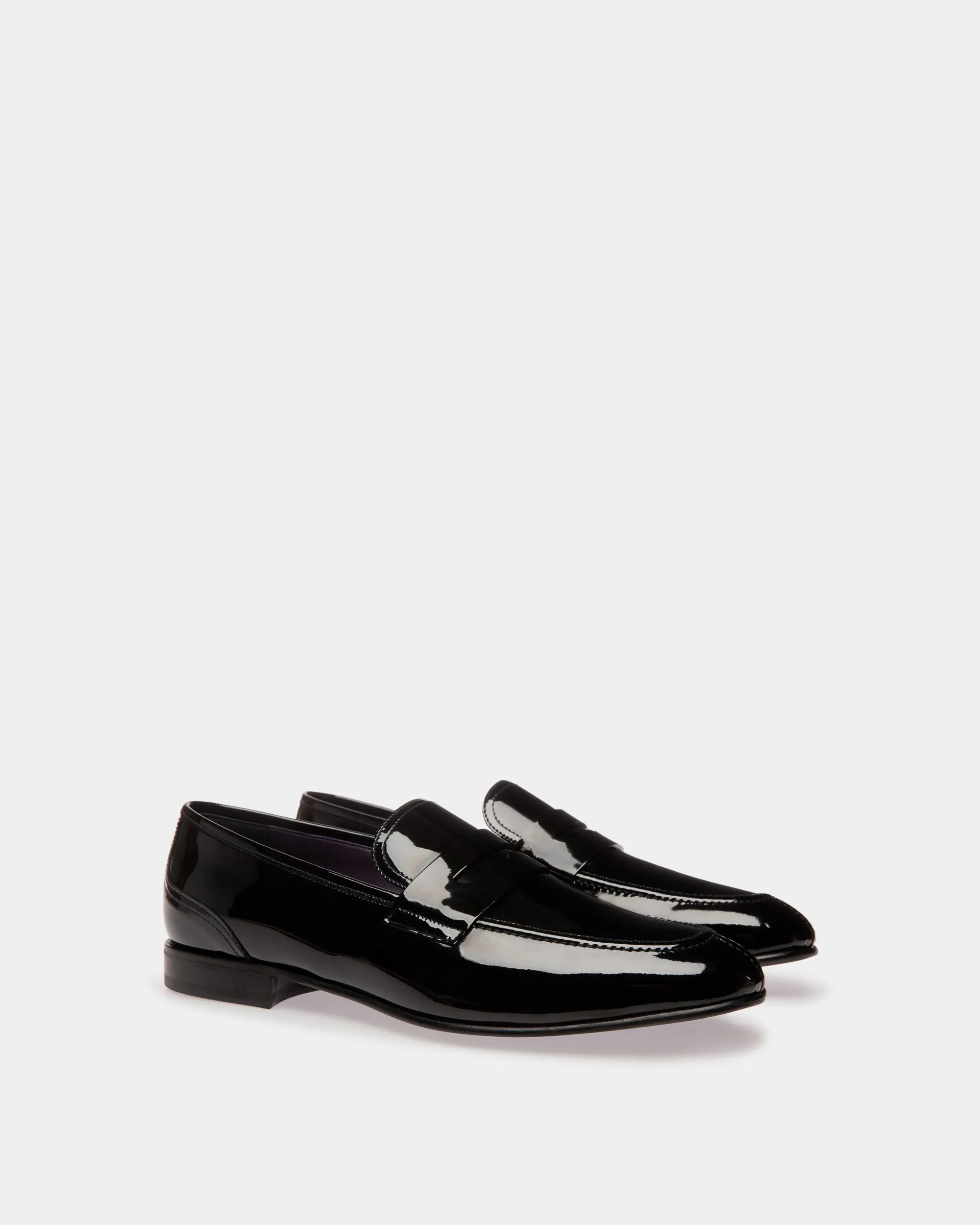 Suisse Loafer in Black Patent Leather