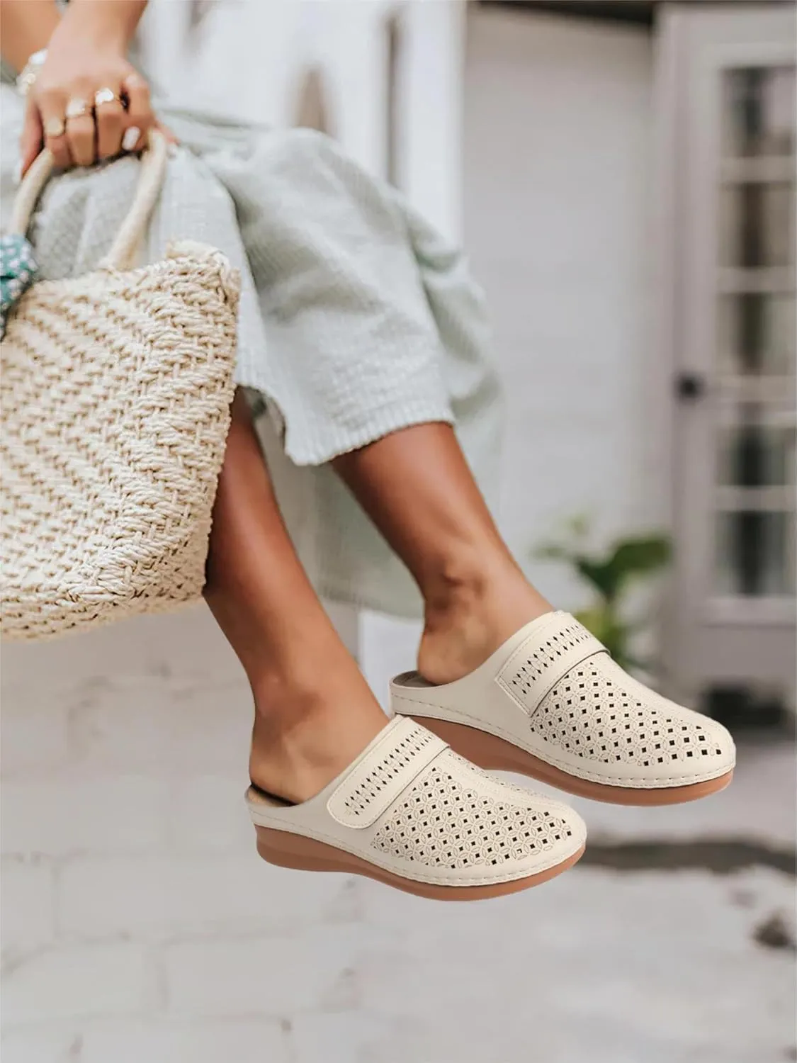 TEMOFON Clogs for Women Mules Shoes: Comfortable Arch Support Closed Toe Sandals Backless Low Wedge Slip on Shoes