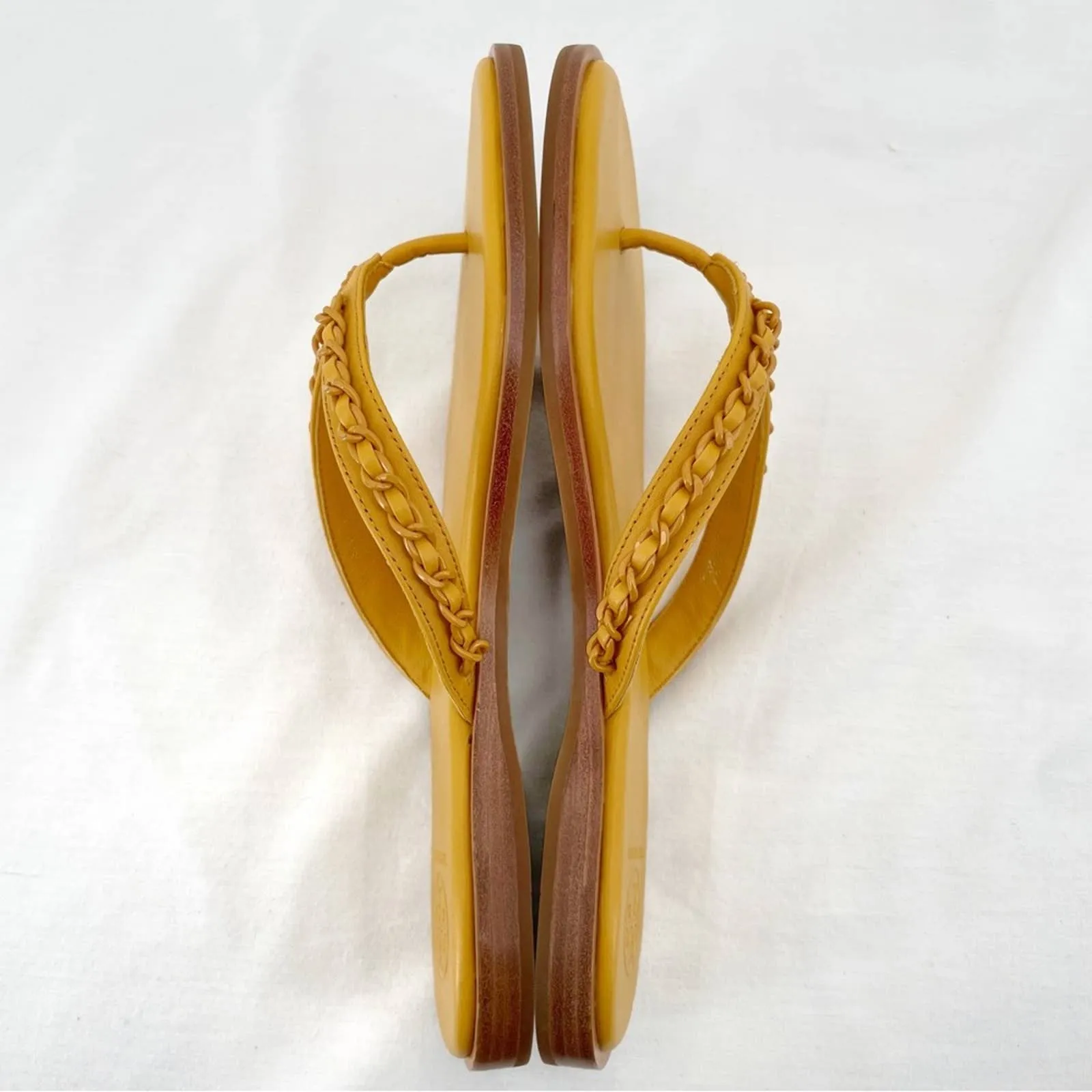Tory Burch Everly Chain Thong Sandals Nappa Leather Light Turmeric Gold Orange Size 7