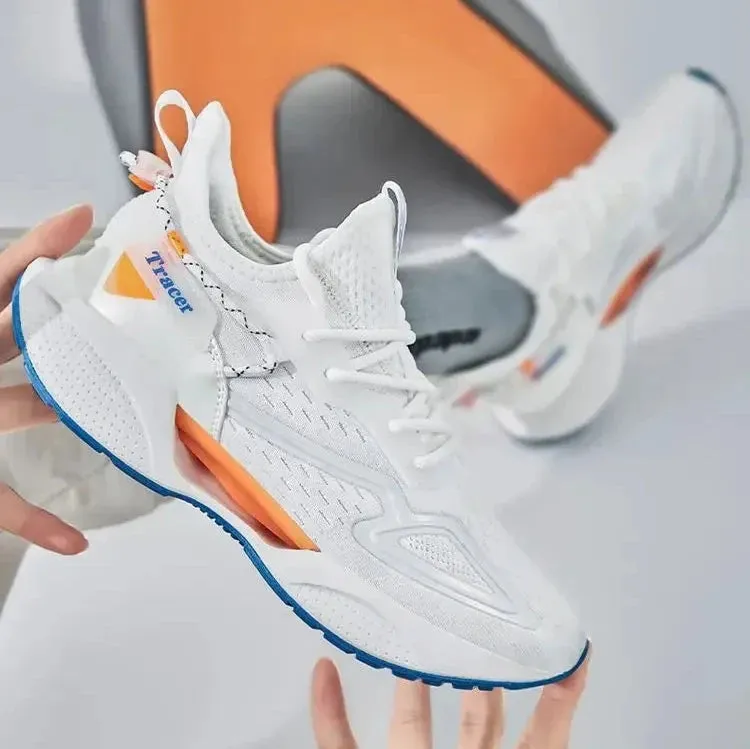 Tracer Sneakers
