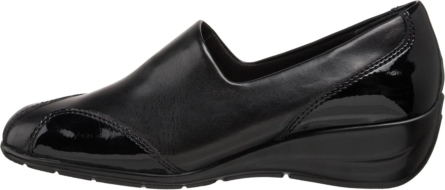 Walking Cradles Women's Johanna Slip-On Loafer