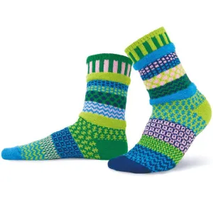 Water Lily Mismatched Crew Socks