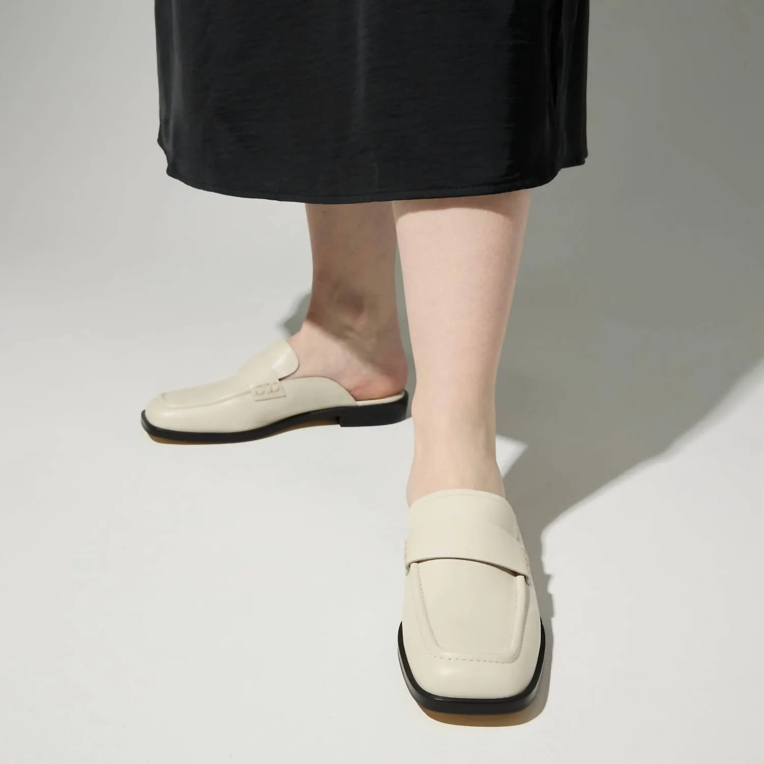Womne's Odessa Loafer In Bone