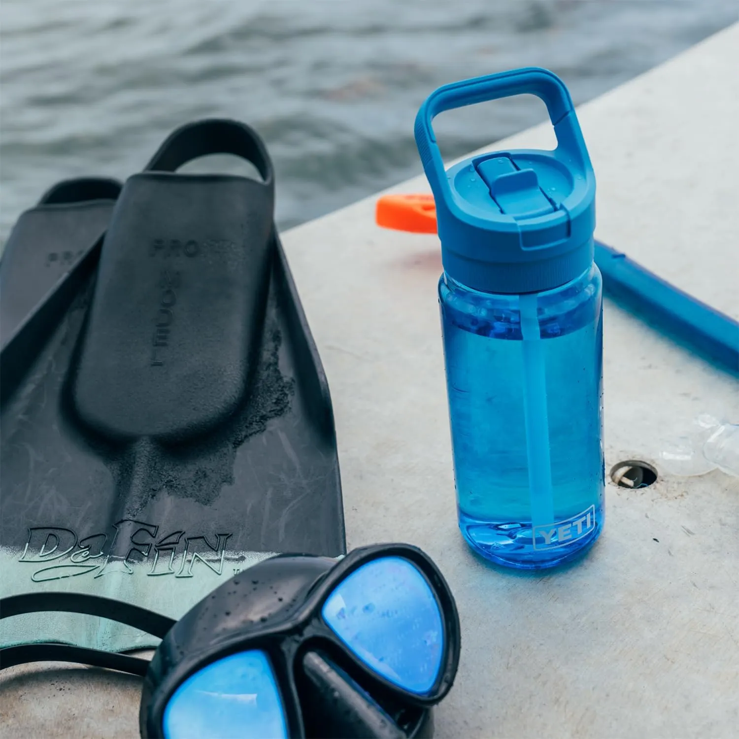 YETI Yonder Water Bottle with Yonder Straw Cap
