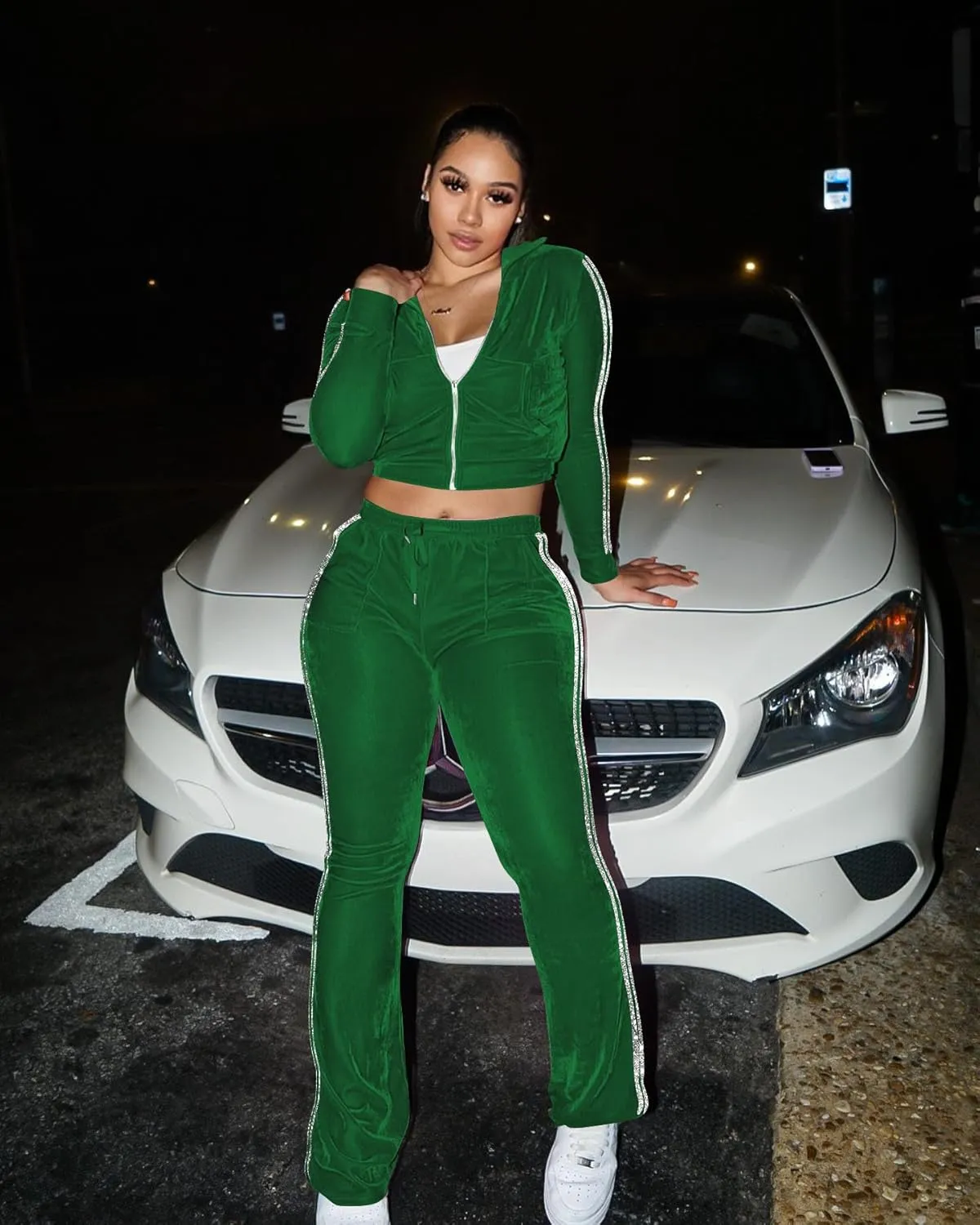 yidengymx Womens 2 Piece Velour Tracksuit Two Piece Outfits for Women Long Sleeve Zip Up Crop Tops Sweatpants Sets Pockets